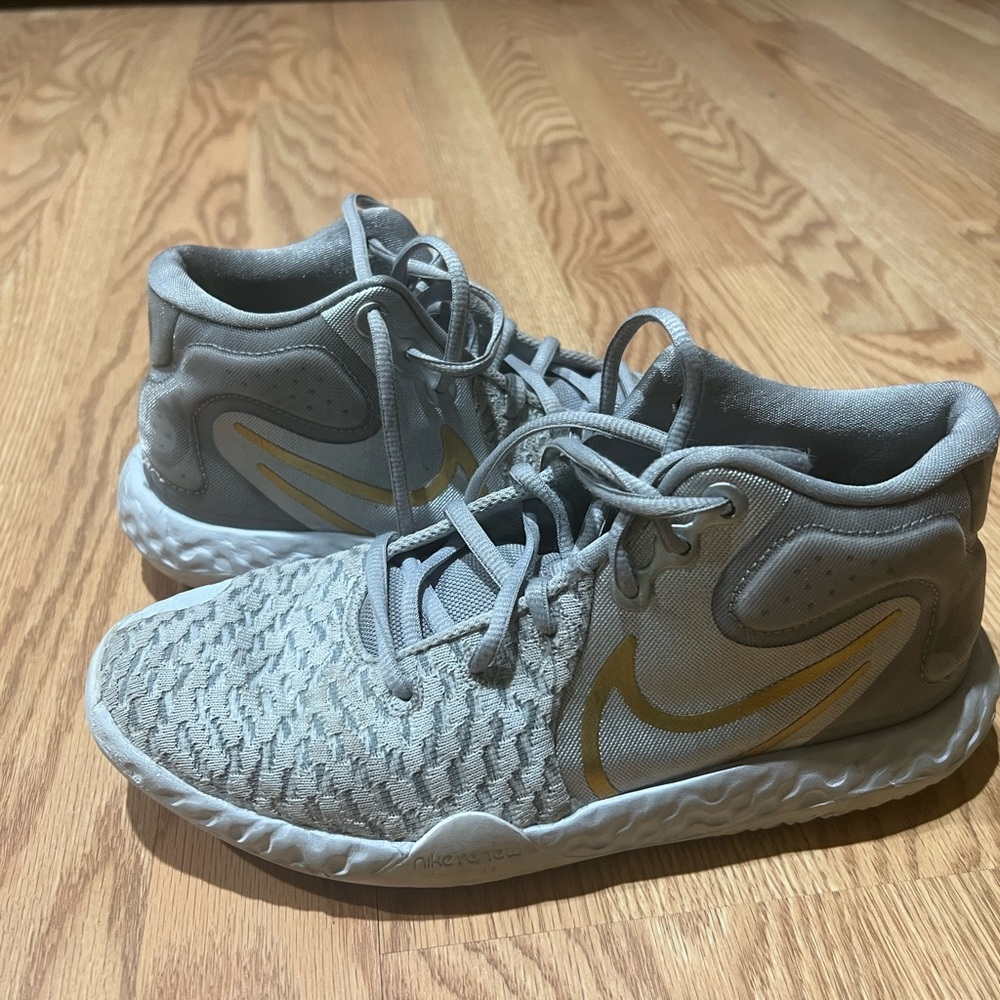 KD Trey 5 VIII